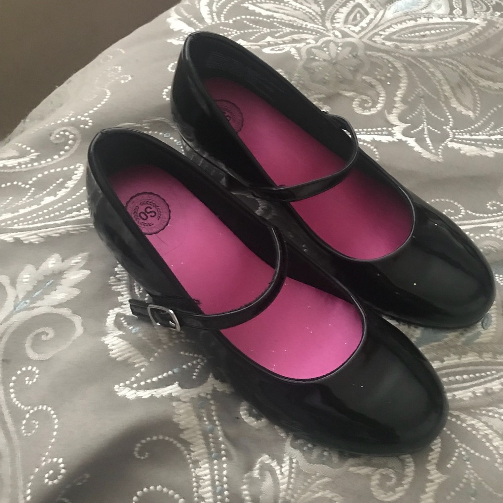 Girls shoes